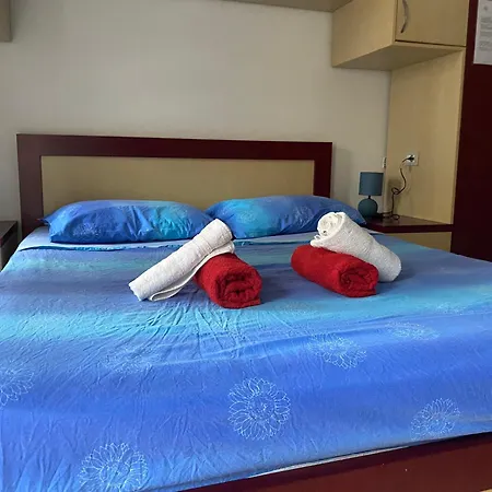 Oda ve Kahvaltı Sweet - *