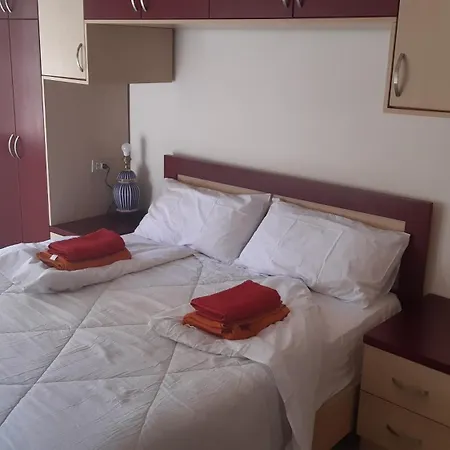 Bed & Breakfast Sweet - *