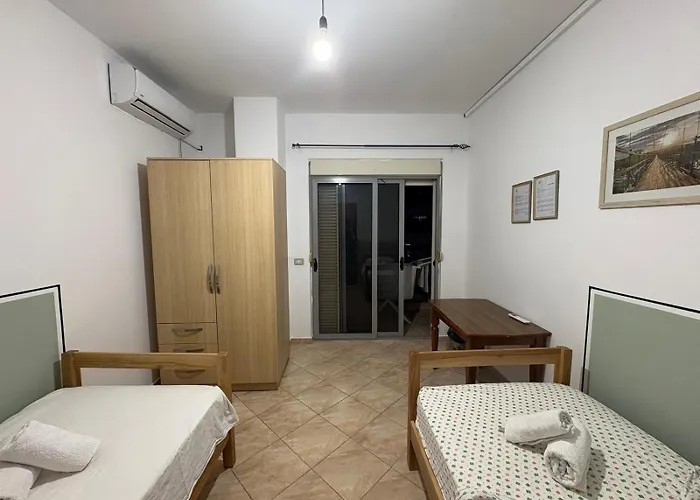 Sweet - 住宿加早餐酒店 Yzberishti